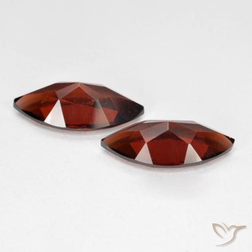 Shop natural 3.89ct Rouge foncé Grenat pyrope gems, Marquise, from Mozambique at GemSelect. In stock, global shipping!