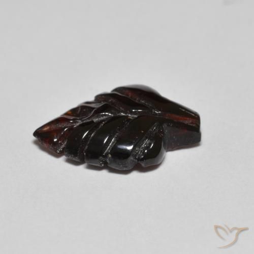 Grenat pyrope Rouge foncé naturelle Fantaisie, 3.07 ct, Transparent