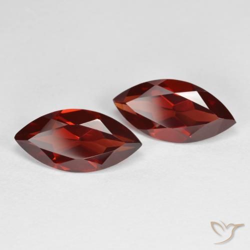 Shop natural 3.95ct Rouge moyen Grenat pyrope gems, Marquise, from Mozambique at GemSelect. In stock, global shipping!