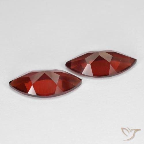 Shop natural 3.95ct Rouge moyen Grenat pyrope gems, Marquise, from Mozambique at GemSelect. In stock, global shipping!