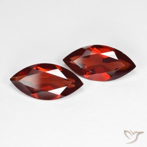 Shop natural 3.32ct Rouge moyen Grenat pyrope gems, Marquise, from Mozambique at GemSelect. In stock, global shipping!