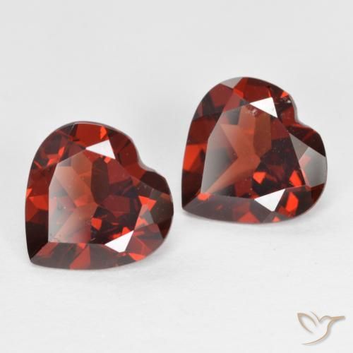 Shop natural 3.50ct Rouge groseille Grenat pyrope gems, Cœur, from Mozambique at GemSelect. In stock, global shipping!