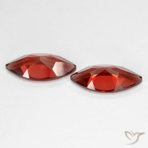 Shop natural 3.89ct Rouge foncé Grenat pyrope gems, Marquise, from Mozambique at GemSelect. In stock, global shipping!