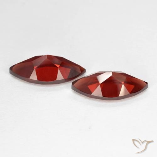 Shop natural 4.37ct Rouge sang profond Grenat pyrope gems, Marquise, from Mozambique at GemSelect. In stock, global shipping!
