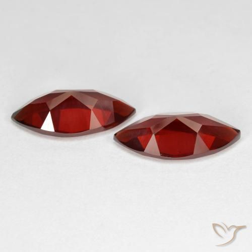 Shop natural 3.96ct Rouge foncé Grenat pyrope gems, Marquise, from Mozambique at GemSelect. In stock, global shipping!