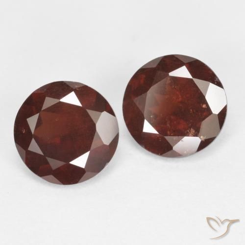 Shop natural 1.76ct Rouge foncé Grenat pyrope gems, Tour, from Mozambique at GemSelect. In stock, global shipping!