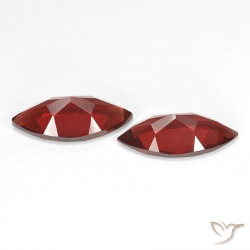 Shop natural 3.93ct Rouge moyen Grenat pyrope gems, Marquise, from Mozambique at GemSelect. In stock, global shipping!