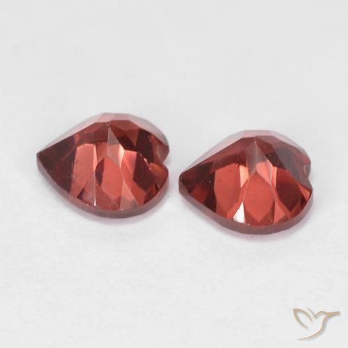 Shop natural 1.31ct Rouge moyen Grenat pyrope gems, Cœur, from Mozambique at GemSelect. In stock, global shipping!