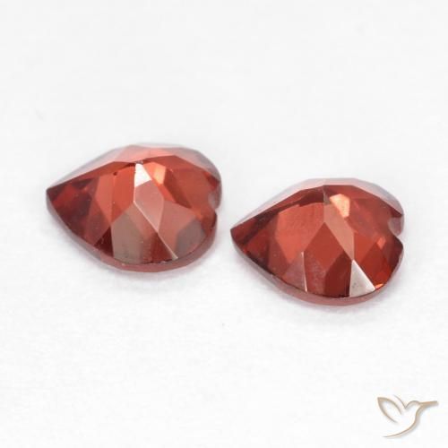 Shop natural 1.09ct Rouge groseille Grenat pyrope gems, Cœur, from Mozambique at GemSelect. In stock, global shipping!