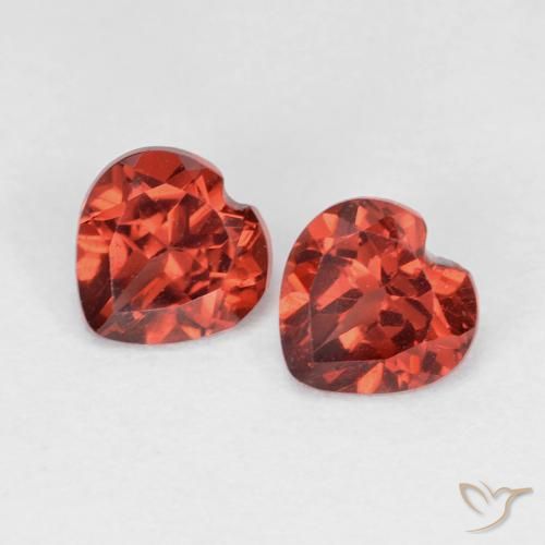 Shop natural 1.16ct Rouge groseille Grenat pyrope gems, Cœur, from Mozambique at GemSelect. In stock, global shipping!