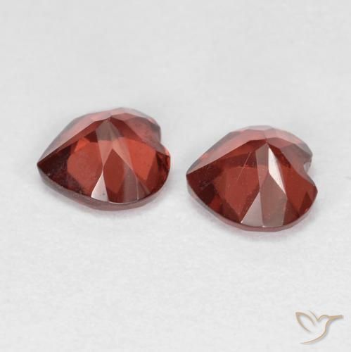 Shop natural 1.16ct Rouge groseille Grenat pyrope gems, Cœur, from Mozambique at GemSelect. In stock, global shipping!