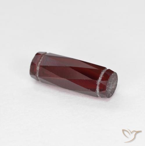 Grenat pyrope Rouge foncé naturelle Fantaisie, 1.48 ct, VS