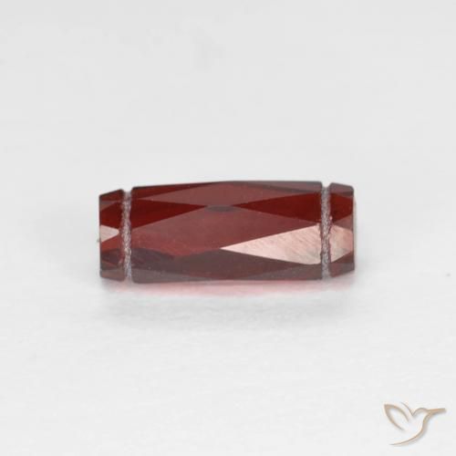 Grenat pyrope Rouge foncé naturelle Fantaisie, 1.42 ct, VS