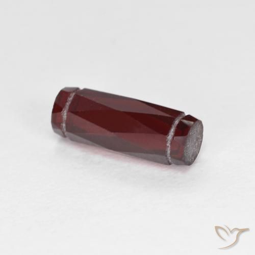 Grenat pyrope Rouge sang profond naturelle Fantaisie, 1.49 ct, VS