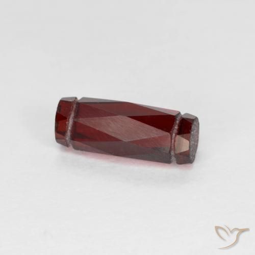 Grenat pyrope Rouge foncé naturelle Fantaisie, 1.30 ct, VS
