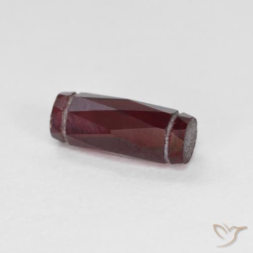 Grenat pyrope Rouge foncé naturelle Fantaisie, 1.43 ct, VS