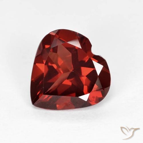 Grenat pyrope Rouge foncé naturelle Cœur, 1.78 ct, VVS-VS