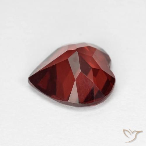Grenat pyrope Rouge moyen naturelle Cœur, 1.86 ct, VVS