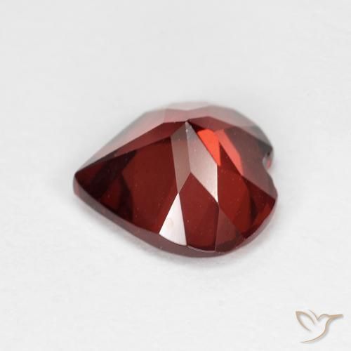 Grenat pyrope Rouge moyen naturelle Forme de coeur, 1.83 ct, VVS