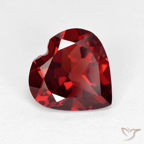 Grenat pyrope rouge naturelle forme de coeur, 1,92 ct, VVS