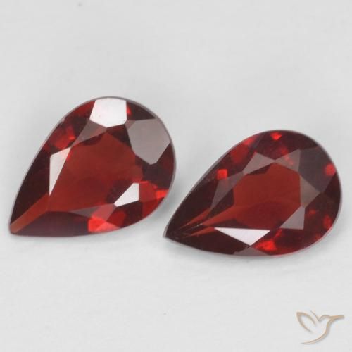 Shop natural 1.23ct Rouge foncé Grenat pyrope gems, En forme de poire, from Mozambique at GemSelect. In stock, global shipping!