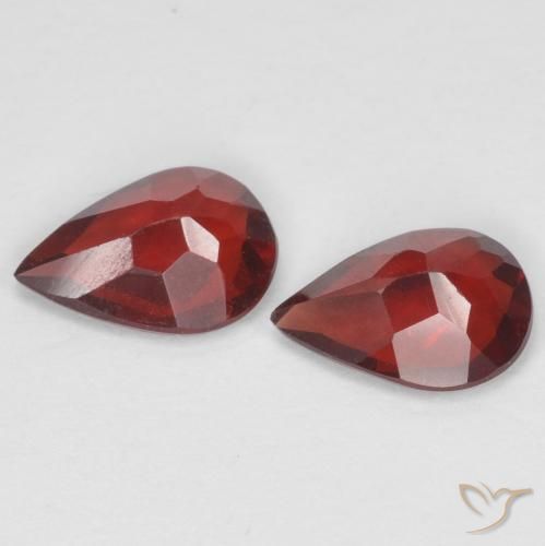 Shop natural 1.23ct Rouge foncé Grenat pyrope gems, En forme de poire, from Mozambique at GemSelect. In stock, global shipping!