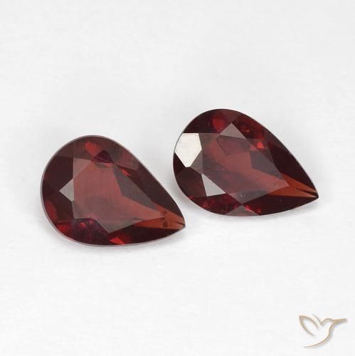 Shop natural 1.34ct Rouge foncé Grenat pyrope gems, En forme de poire, from Mozambique at GemSelect. In stock, global shipping!