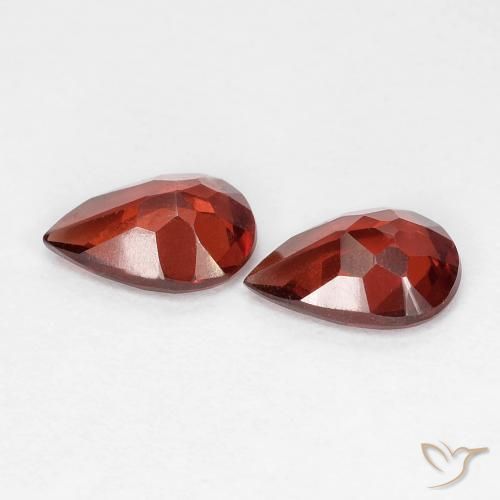 Shop natural 1.32ct Rouge foncé Grenat pyrope gems, En forme de poire, from Mozambique at GemSelect. In stock, global shipping!