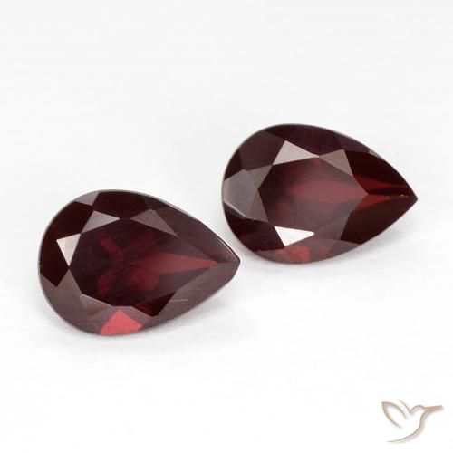 Shop natural 1.85ct Rouge foncé Grenat pyrope gems, En forme de poire, from Mozambique at GemSelect. In stock, global shipping!