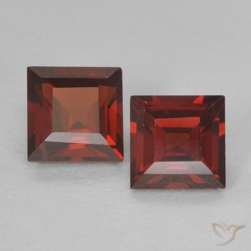 Achetez naturel 0,91ct rouge grenat pyrope gems, carré, en provenance madagascar chez gemselect. en stock, livraison internationale!
