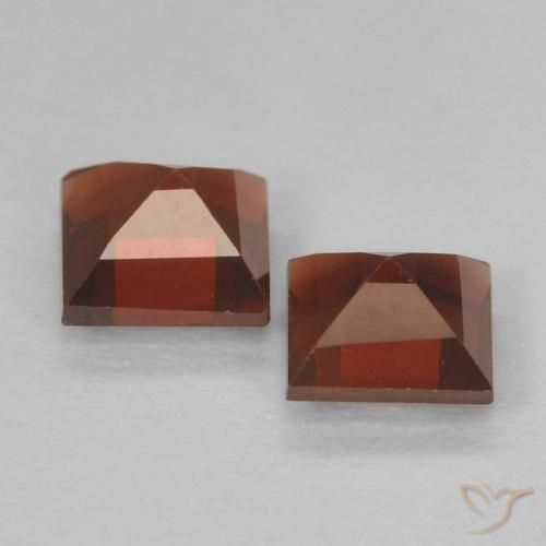 Achetez naturel 0,91ct rouge grenat pyrope gems, carré, en provenance madagascar chez gemselect. en stock, livraison internationale!