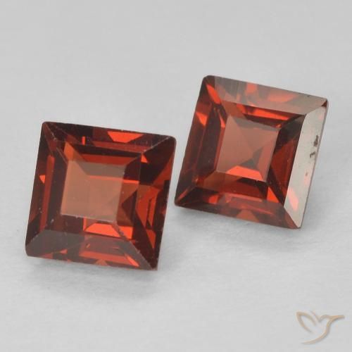 Shop natural 0.96ct Rouge groseille Grenat pyrope gems, Carré, from Madagascar at GemSelect. In stock, global shipping!