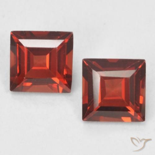 0.90ctw Naturel Rouge moyen Grenat pyrope, Carré, VVS-VS