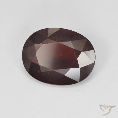 Grenat pyrope Rouge foncé naturelle ovale, 3.94 ct, VS