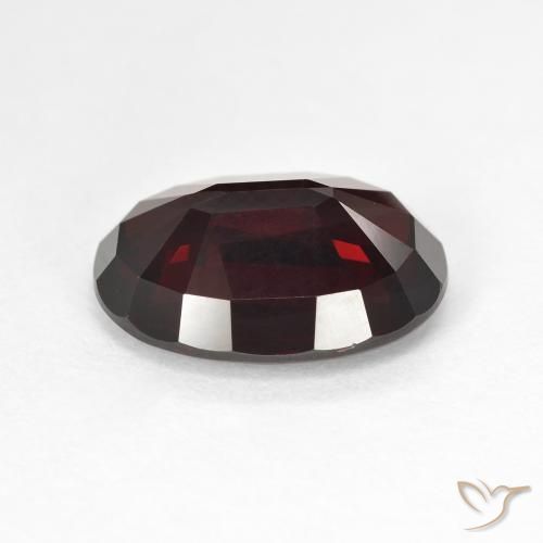 Grenat pyrope Rouge noirâtre naturelle ovale, 6.48 ct, VVS-VS