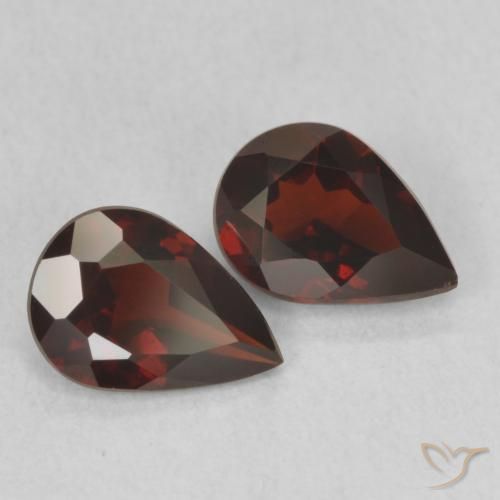 Shop natural 1.43ct Rouge foncé Grenat pyrope gems, En forme de poire, from États Unis at GemSelect. In stock, global shipping!