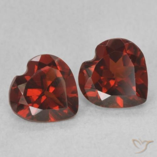 Shop natural 1.08ct Rouge groseille Grenat pyrope gems, Cœur, from États Unis at GemSelect. In stock, global shipping!