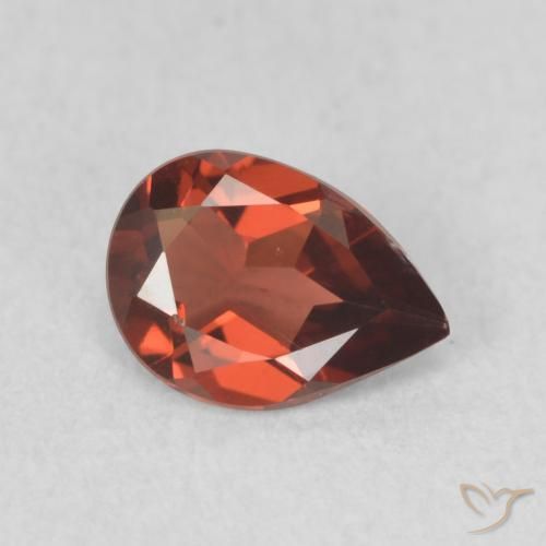 Grenat pyrope Rouge foncé naturelle En forme de poire, 0.72 ct, VVS