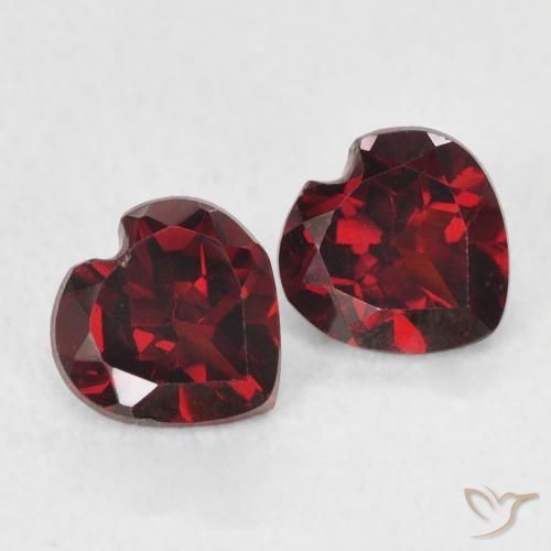 Shop natural 1.18ct Rouge foncé Grenat pyrope gems, Cœur, from États Unis at GemSelect. In stock, global shipping!