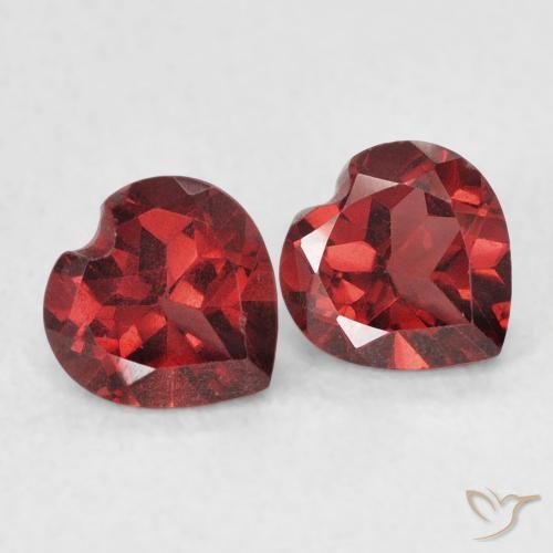 Shop natural 1.30ct Rouge écarlate profond Grenat pyrope gems, Cœur, from États Unis at GemSelect. In stock, global shipping!