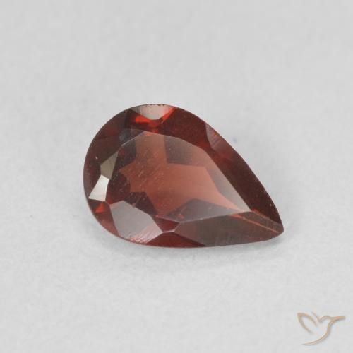 Grenat pyrope Rouge foncé naturelle En forme de poire, 0.73 ct, VVS-VS