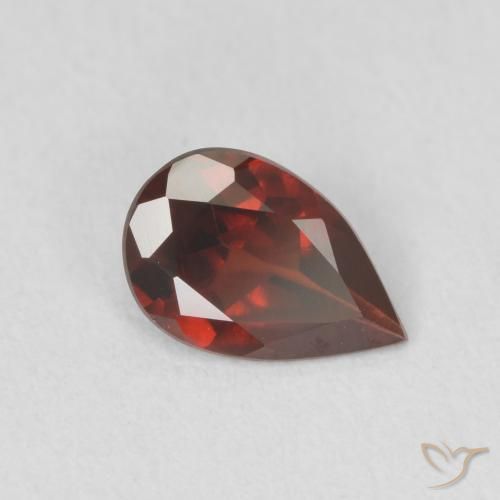 Grenat pyrope Rouge Sangria naturelle En forme de poire, 0.69 ct, VVS-VS
