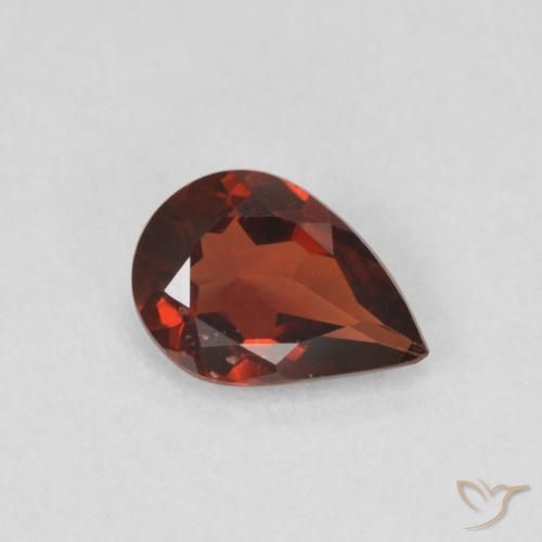 Grenat pyrope Rouge Sangria naturelle En forme de poire, 0.62 ct, VS