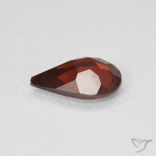 Grenat pyrope Rouge Sangria naturelle En forme de poire, 0.73 ct, VVS-VS