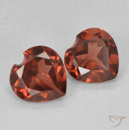 Shop natural 1.12ct Rose rouge Grenat pyrope gems, Cœur, from États Unis at GemSelect. In stock, global shipping!