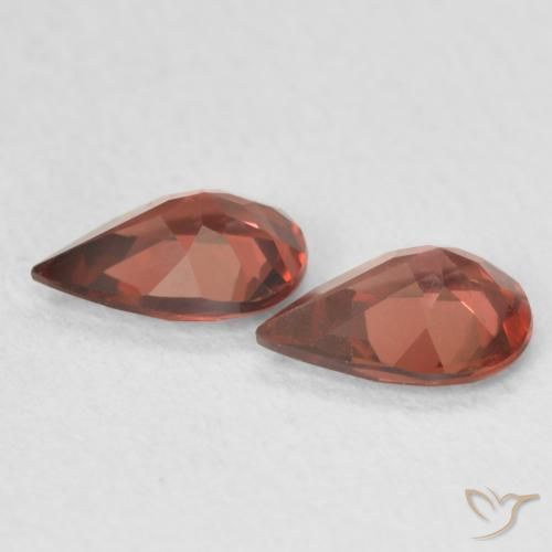 Shop natural 1.25ct Rouge écarlate profond Grenat pyrope gems, En forme de poire, from États Unis at GemSelect. In stock, global shipping!