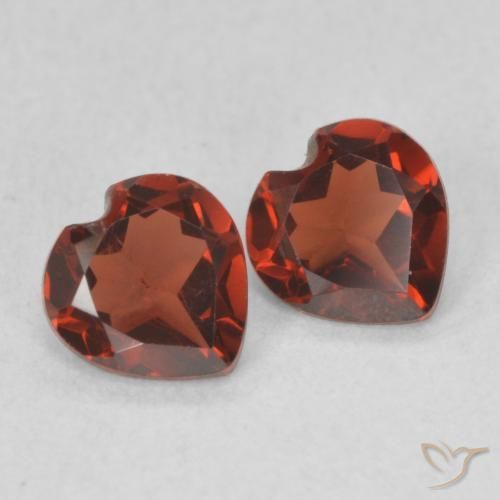 Shop natural 1.01ct Rouge groseille Grenat pyrope gems, Cœur, from États Unis at GemSelect. In stock, global shipping!