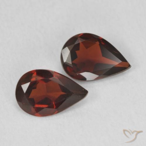Shop natural 1.15ct Rouge foncé Grenat pyrope gems, En forme de poire, from États Unis at GemSelect. In stock, global shipping!