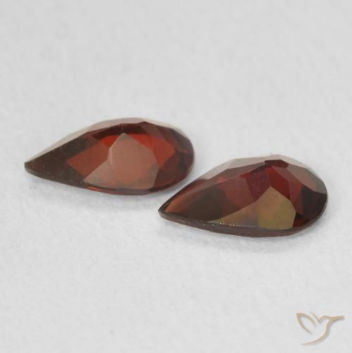 Shop natural 1.15ct Rouge foncé Grenat pyrope gems, En forme de poire, from États Unis at GemSelect. In stock, global shipping!