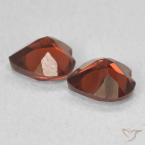 Shop natural 1.01ct Rouge vif Grenat pyrope gems, Cœur, from États Unis at GemSelect. In stock, global shipping!